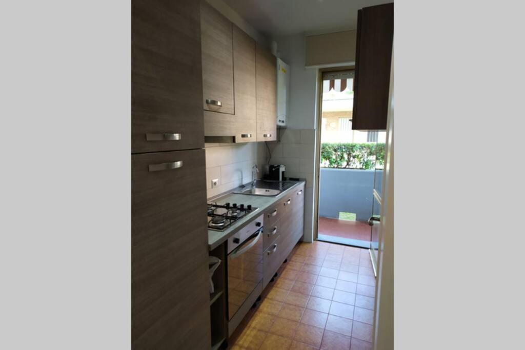 Beach House, 300 M Dal Mare, Marina Di Massa Zewnętrze zdjęcie