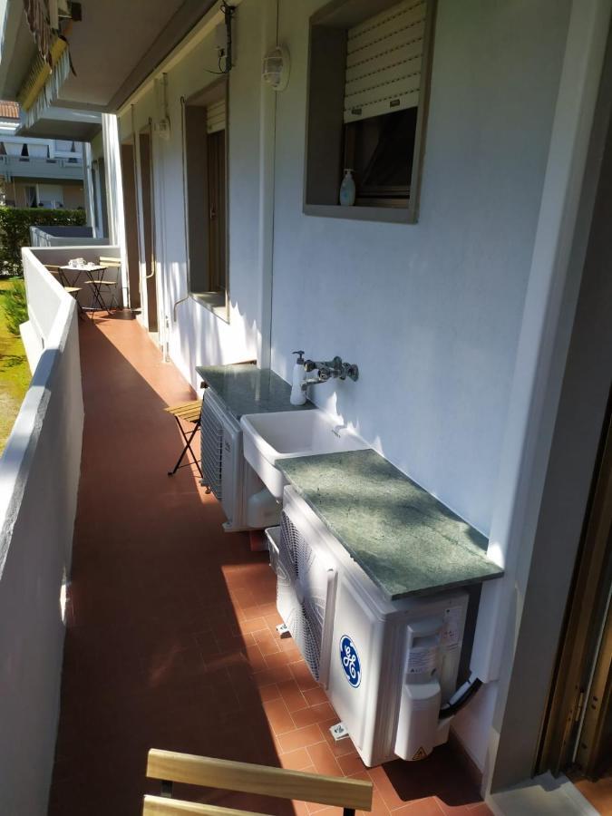 Beach House, 300 M Dal Mare, Marina Di Massa Zewnętrze zdjęcie