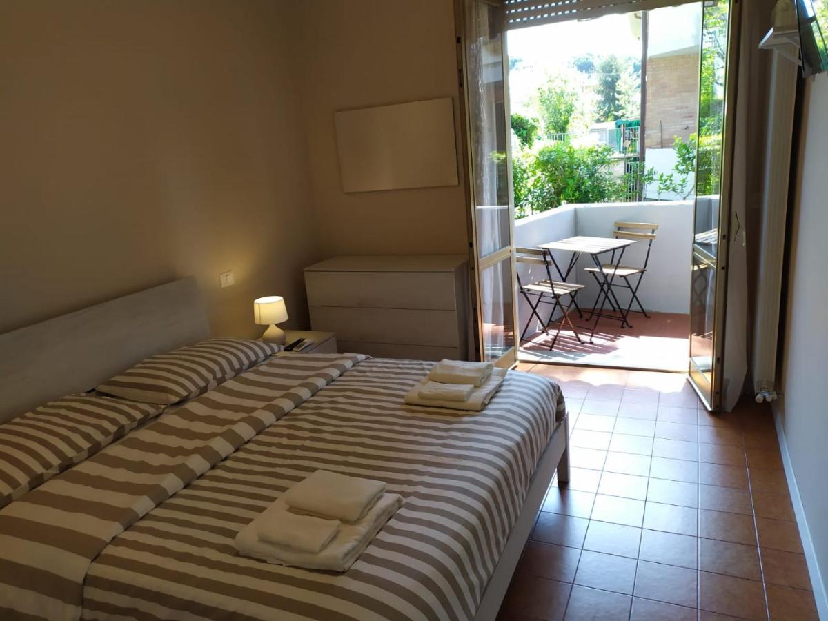 Beach House, 300 M Dal Mare, Marina Di Massa Zewnętrze zdjęcie